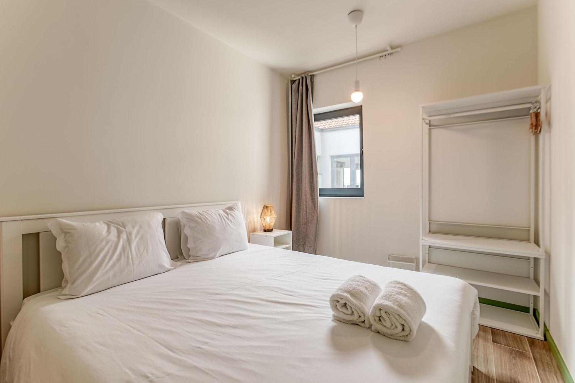 Travel And Live Apartments Porto Cameră foto